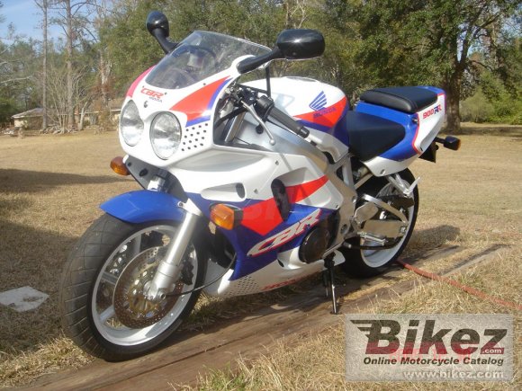 Honda CBR 900 RR Fireblade Gallery